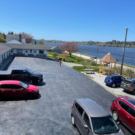 Novastar Motel On The Lake Yarmouth Buitenkant foto